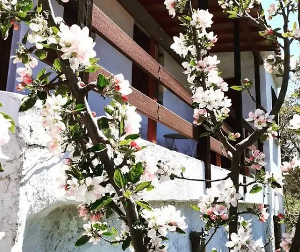 Maro\'S Guesthouse